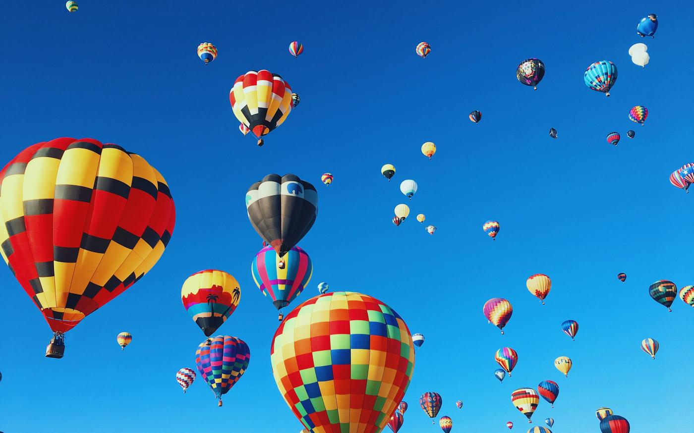 hot air balloon pfestival by Kyle Hinkson courtesy of Unsplash.